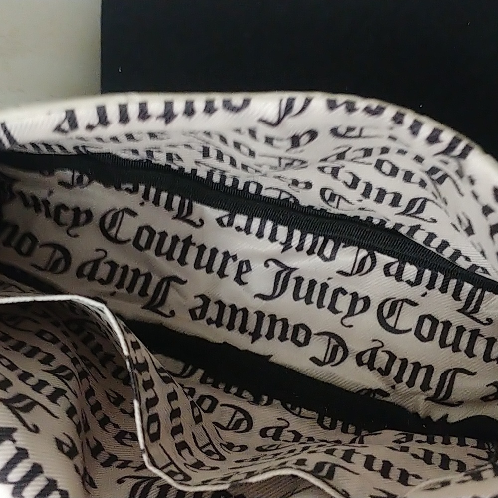 Juicy Couture GLITZ Wristlet - Picture 10 of 11